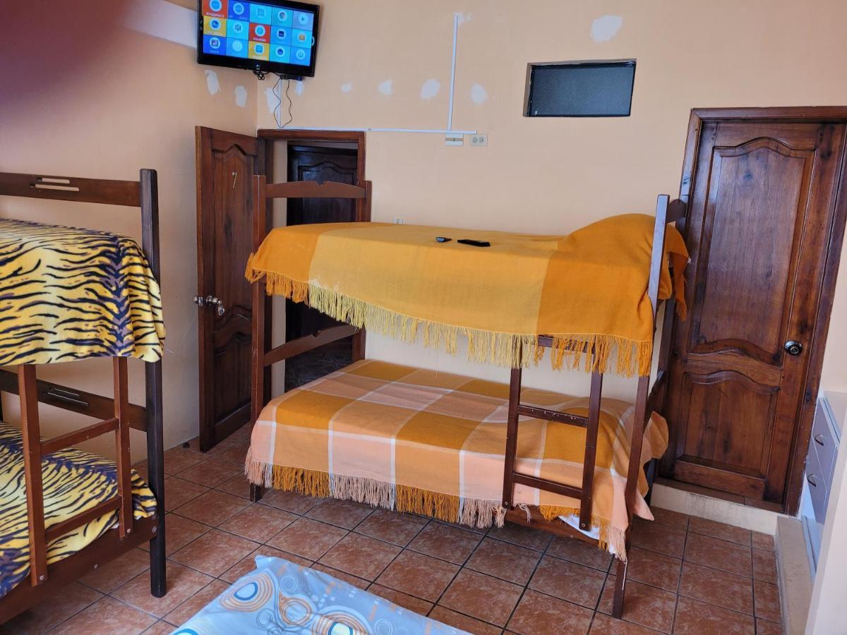 Hostal Haziel Salinas  Luaran gambar