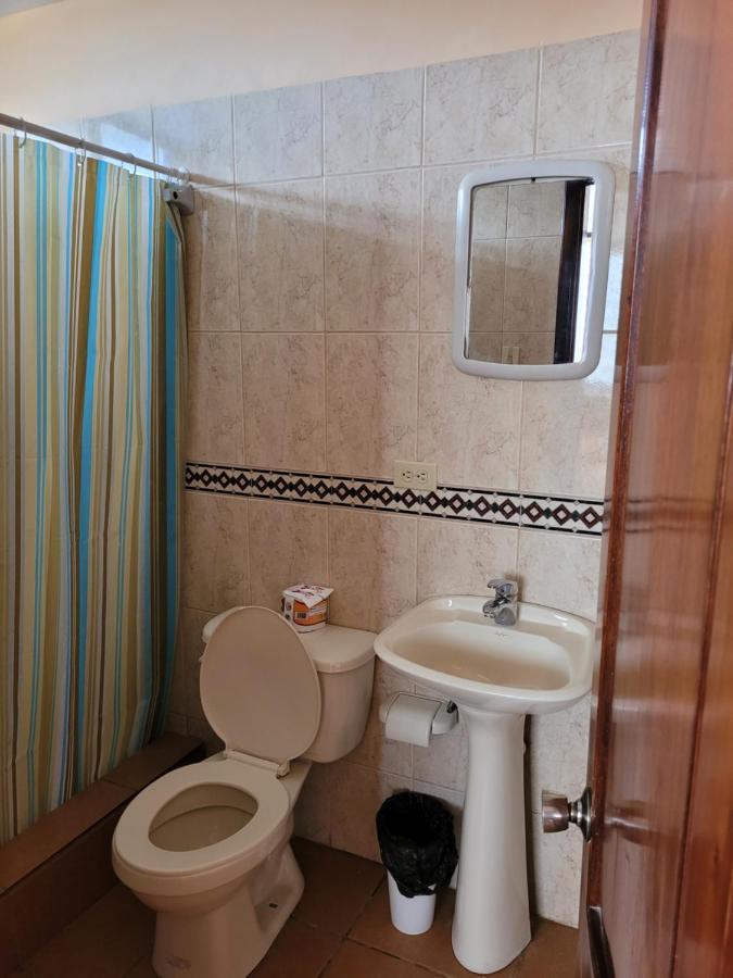 Hostal Haziel Salinas  Luaran gambar