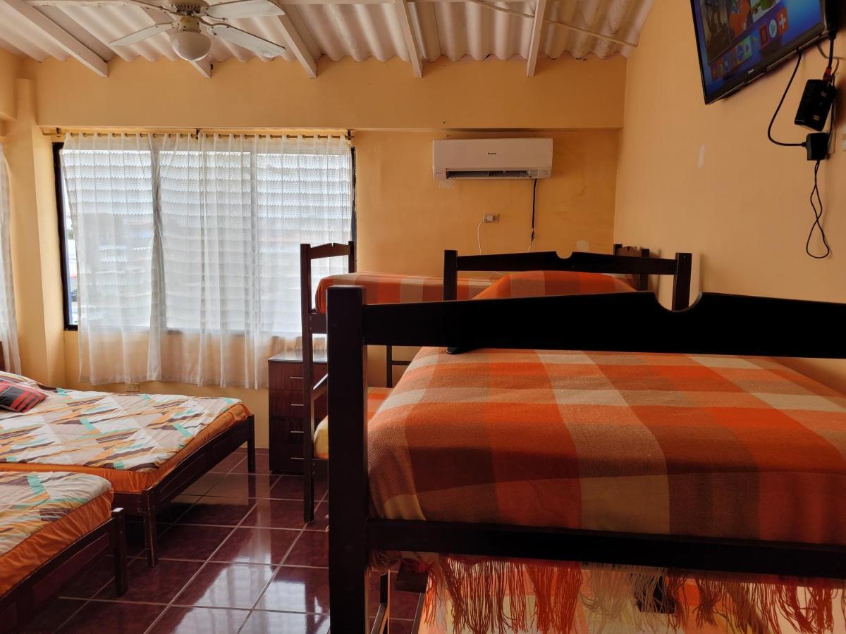 Hostal Haziel Salinas  Luaran gambar