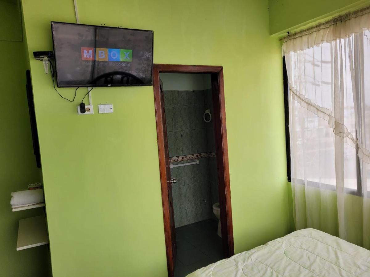 Hostal Haziel Salinas  Luaran gambar