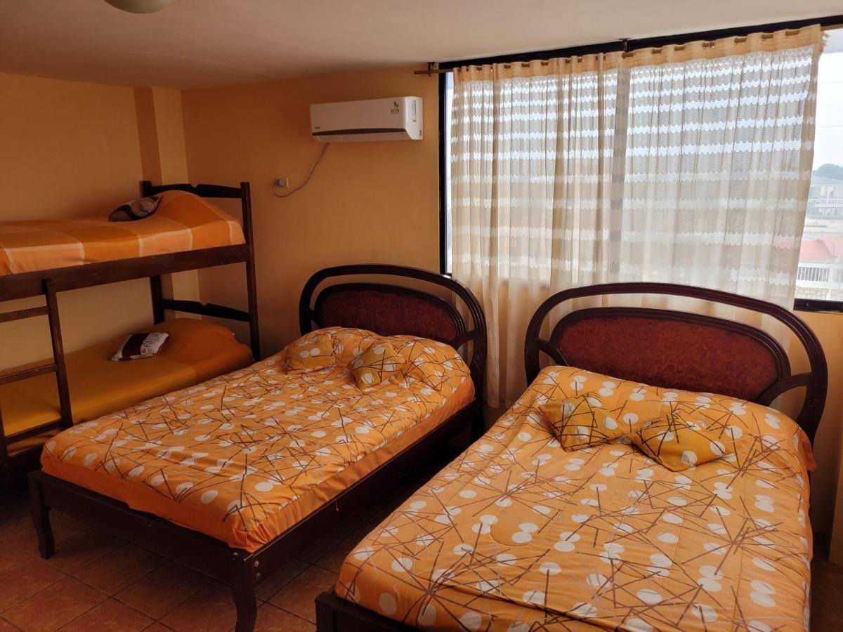 Hostal Haziel Salinas  Luaran gambar