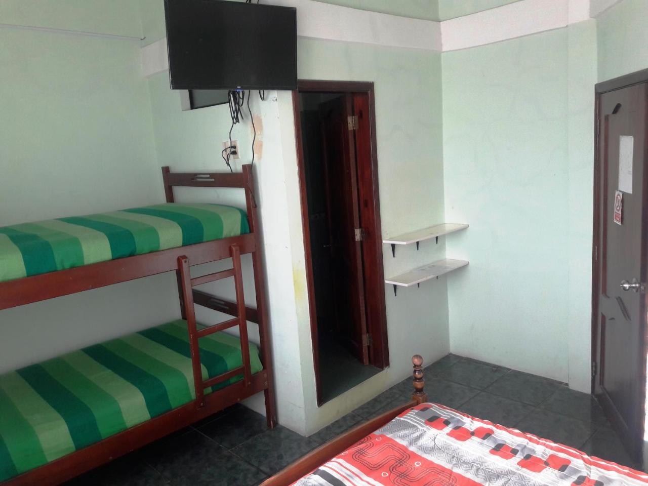 Hostal Haziel Salinas  Luaran gambar
